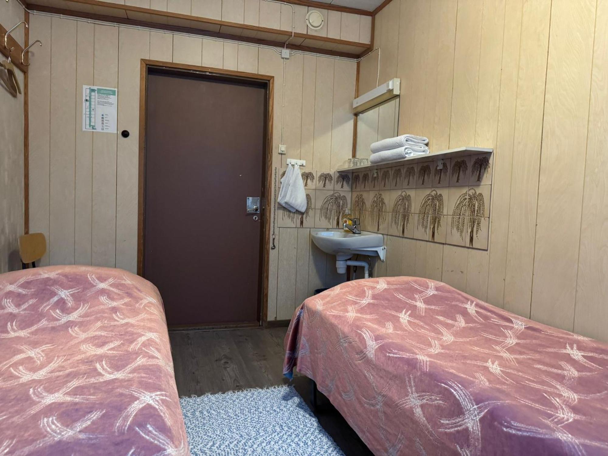 Jaemsaen Gasthaus Eksteriør bilde