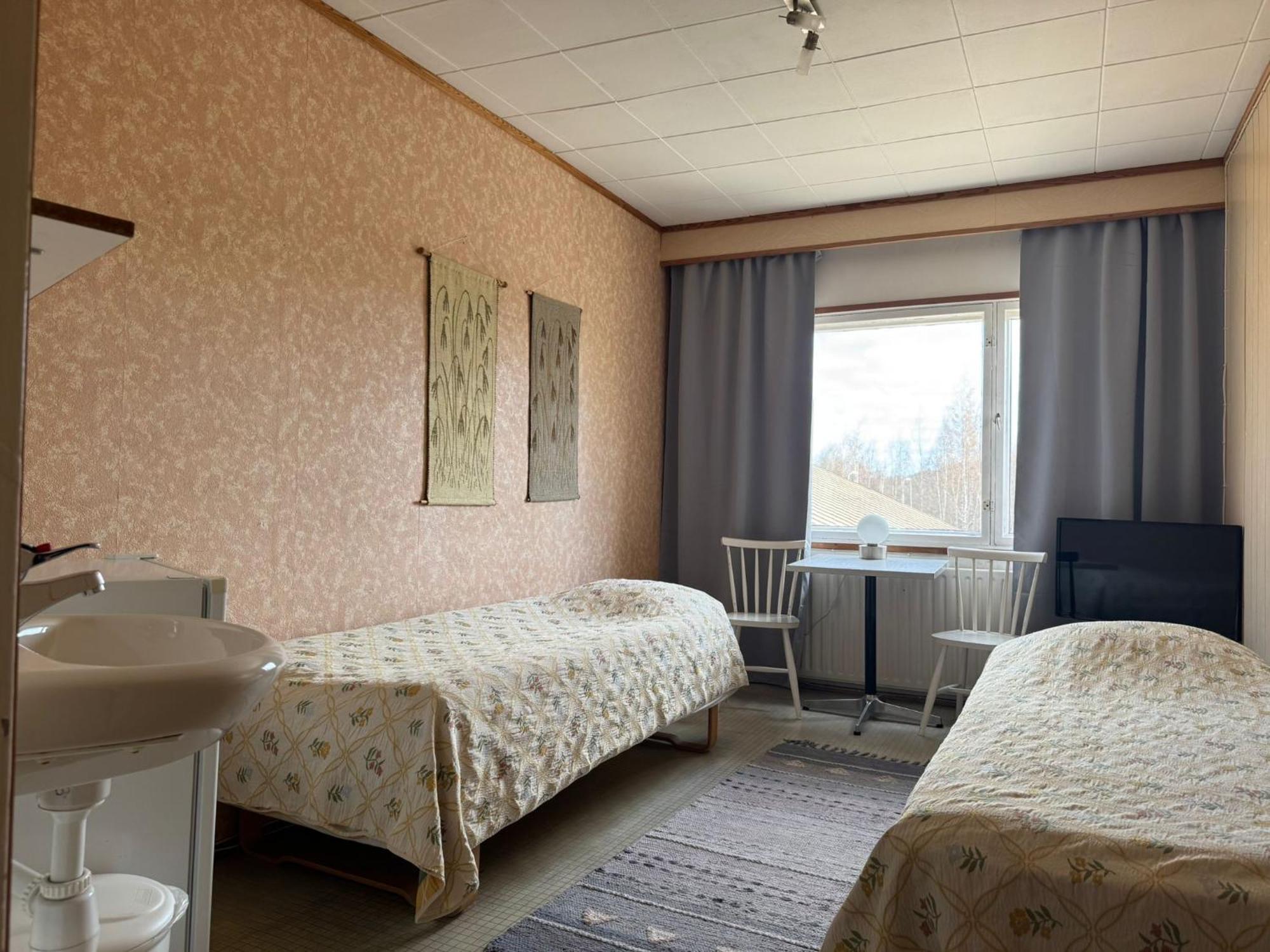 Jaemsaen Gasthaus Eksteriør bilde